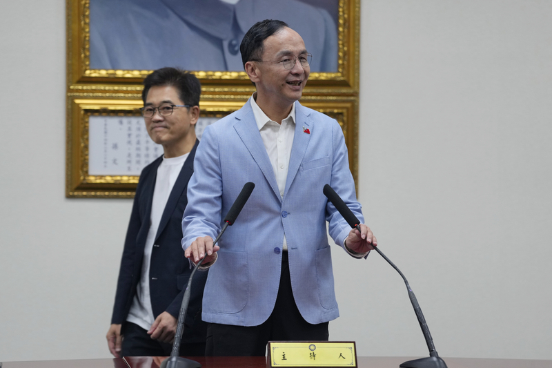 國民黨主席選舉　朱立倫祈願鄭麗文帶領黨運昌隆