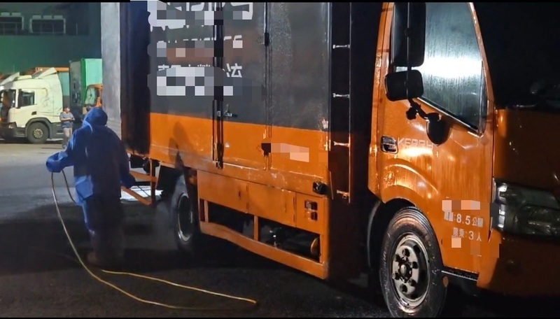 大榮貨運載台中疑染疫豬肉到高雄　規避調查遭罰