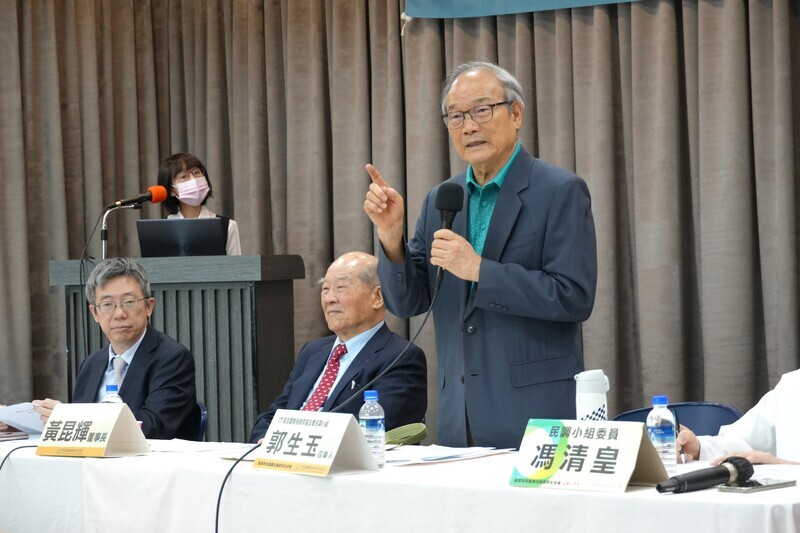 調查：國中教師AI素養分數最低 教學應用偏保守