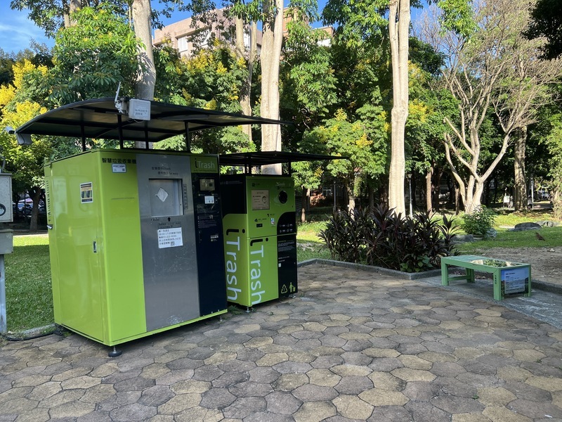 北市內湖首創智慧機回收垃圾 免追環保車迴響大