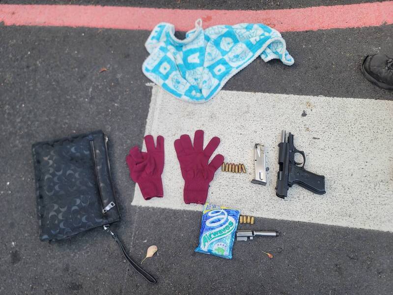 口香糖包裝袋藏槍管　高雄警眼尖再搜出槍、彈