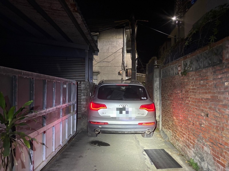 男子持毒駕車卡窄巷跳車逃逸　苗栗警鎖定犯嫌