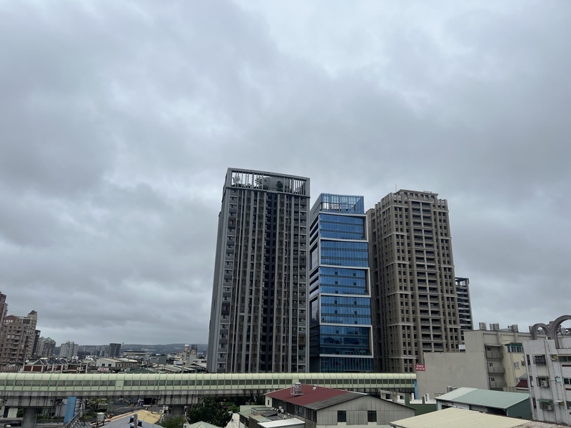 台中市停班課無風無雨 各百貨公司照常營業