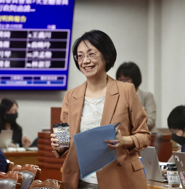 翁曉玲提三級獨立機關首長須立院同意　綠：侵犯行政權