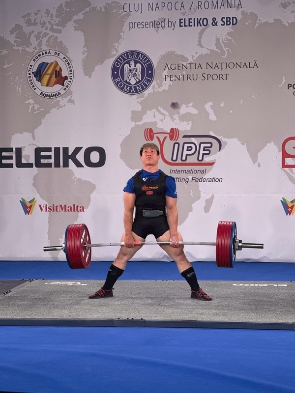 世界公開裝備健力錦標賽　江凱傑硬舉摘金另奪2銅