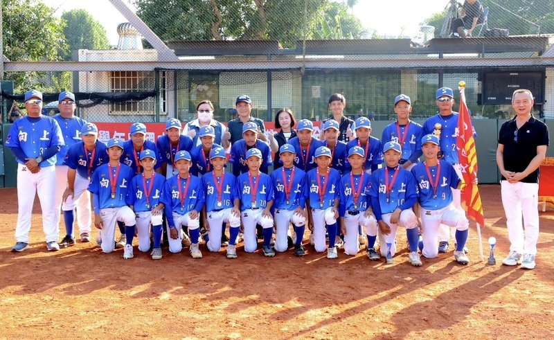 國中軟式棒球聯賽田沅羲投打俱佳　向上奪隊史首冠