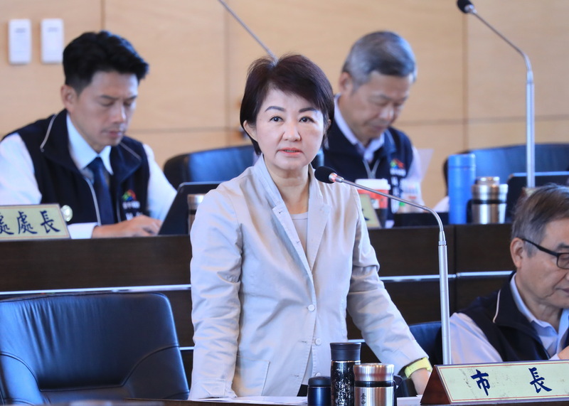 魔術師入校演講偷渡網紅直播　盧秀燕：2人永不錄用