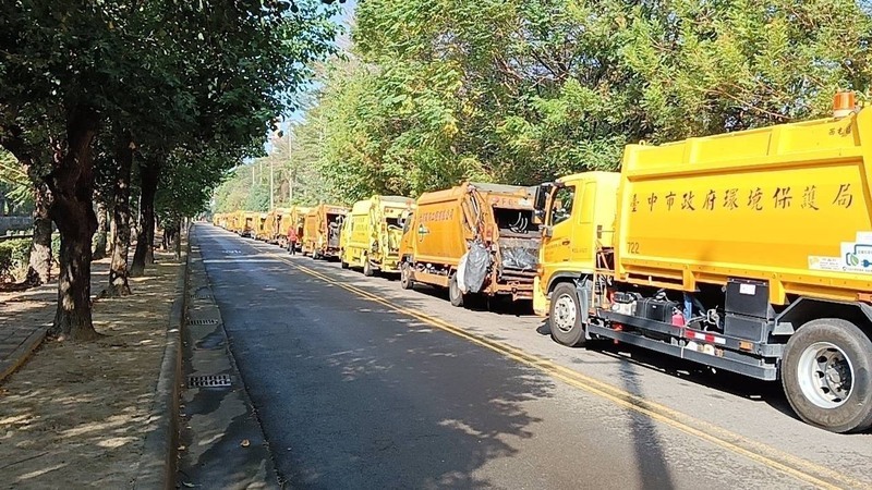 台中文山焚化爐超收廚餘傾倒口溢滿　租借設備脫水