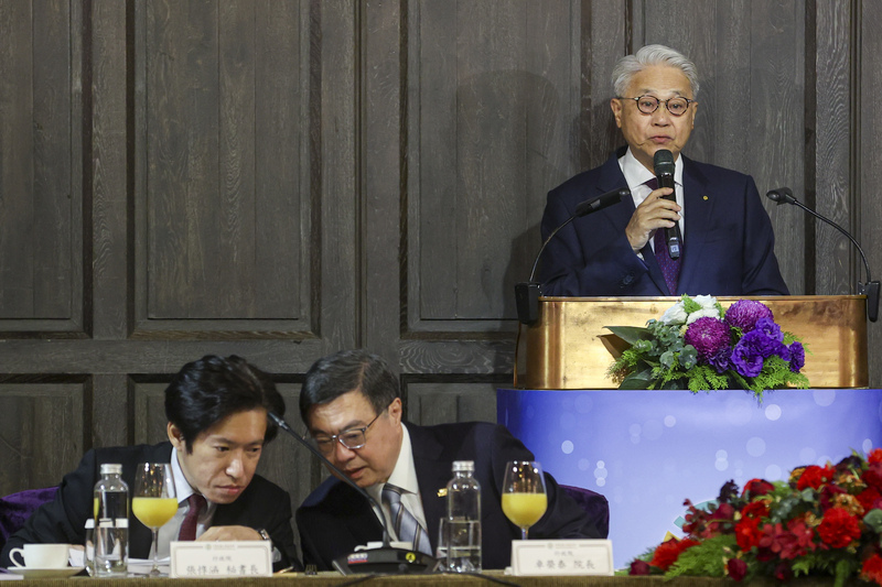 吳東亮：台灣經濟不能只有AI　須加速改善產業M型化