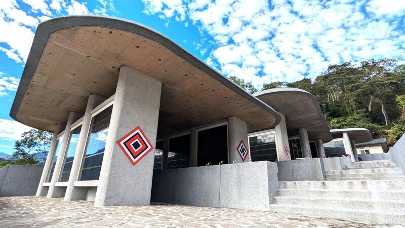 竹縣五峰公墓納骨牆啟用　融入部落山景文化意象