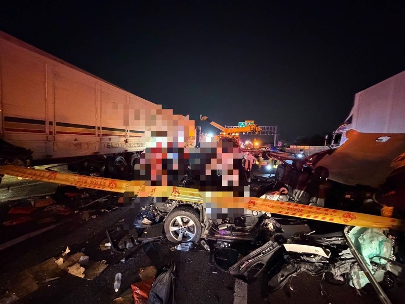 涉國1連環車禍砂石車未留現場　警通知到案說明