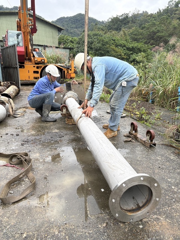 因應基隆河油污　台水啟動東勢坑溪抽水設備供水