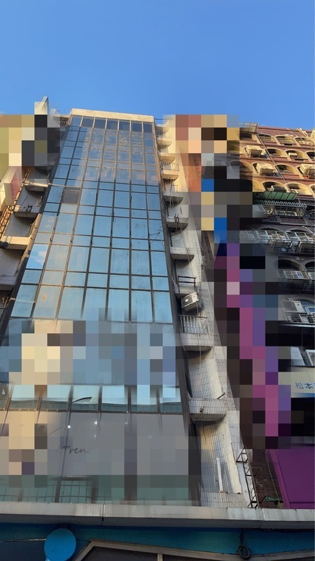 北市大樓外牆磁磚掉落無人傷　初判熱脹冷縮所致