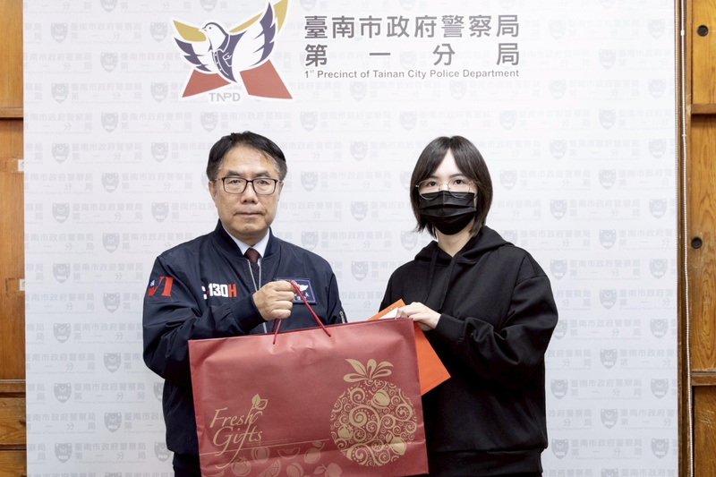 黃偉哲慰問執勤遭砍傷女警　支持第一線執法人員