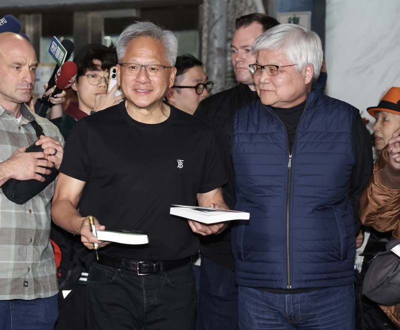 輝達助台灣代工廠拓AI工廠機會　黃仁勳重申互補合作