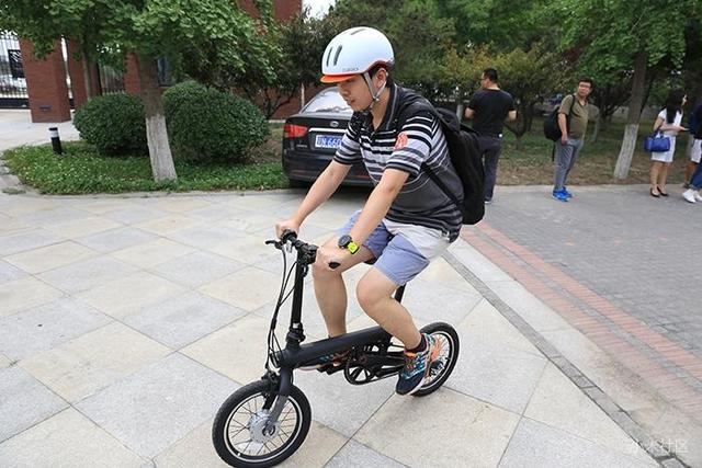 可用電子輔助，也能自行踩踏。(圖翻攝自小米社區)