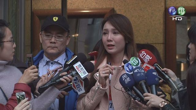 海倫清桃（桃子）和老公戴發奎，本周日手牽手認了身世、學歷作假，海倫清桃講到激動處聲淚俱下。資料畫面。