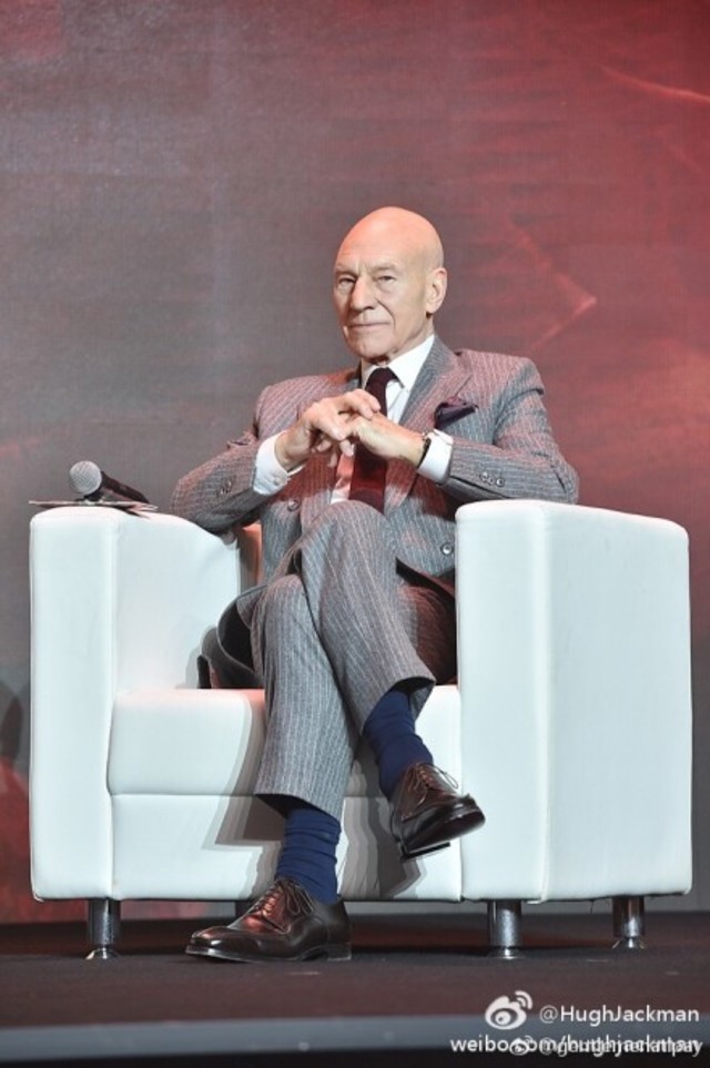 派屈克史都華在紅毯上發生插曲動怒