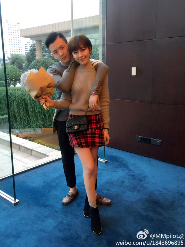 正妹女機師有個帥氣機師老公