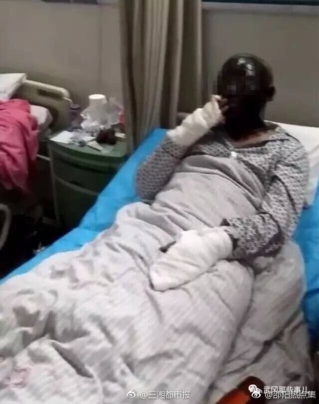 麻將桌爆炸 牌友也受傷