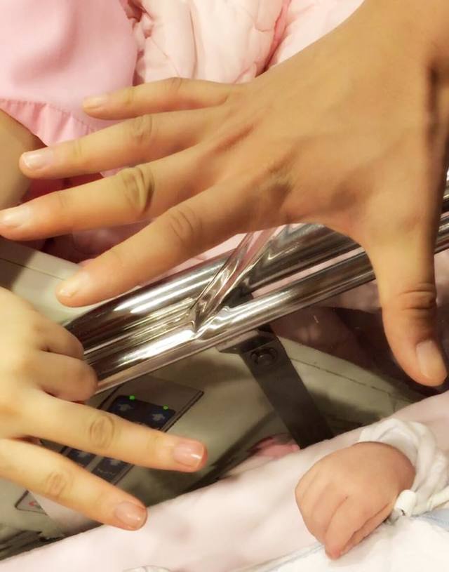 陳妍希和陳曉擁有一愛子。翻攝自臉書。