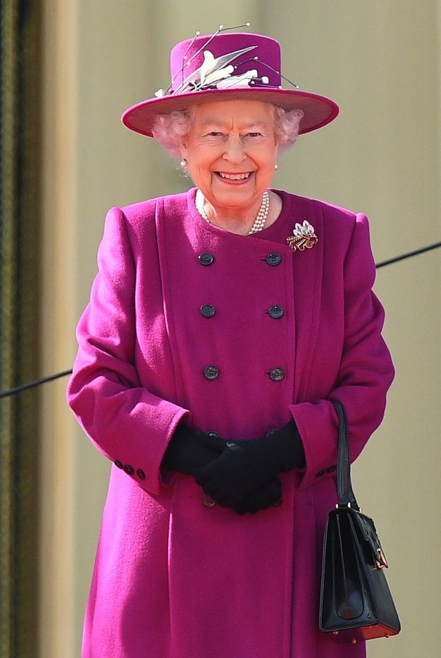 英國女王所居住的白金漢宮最近正在進行翻修工程，因此開缺徵人。（歐新社）