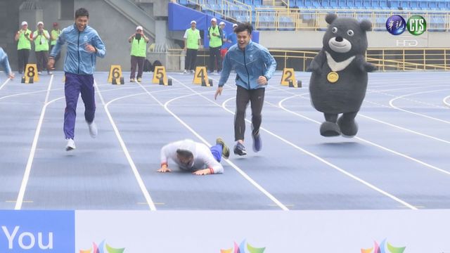 柯文哲不慎跌倒