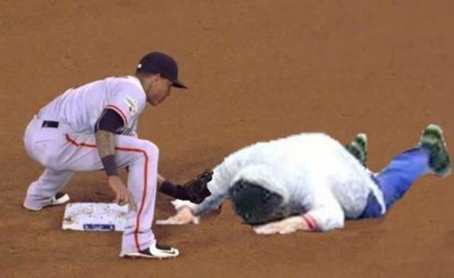 網友開始惡搞照片，柯盜壘失敗。