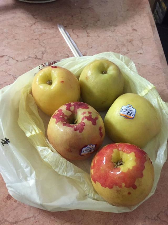 蘋果買來竟然掉色