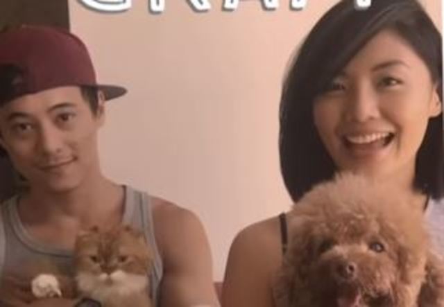 蔣友青和老婆養有毛小孩，互動十分溫馨。翻攝自ig。