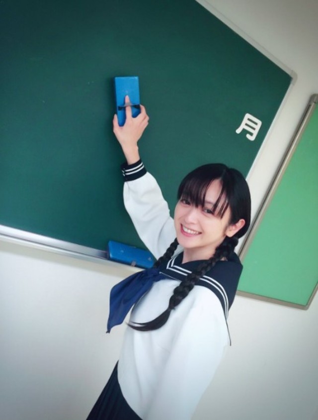 安達祐實有一張娃娃臉