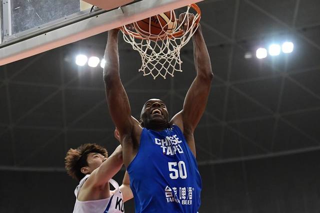 戴維斯在比賽中證明自己