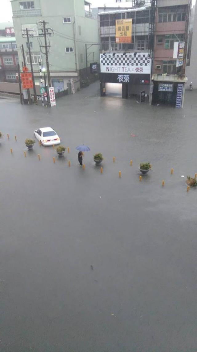 仁德交流道附近。