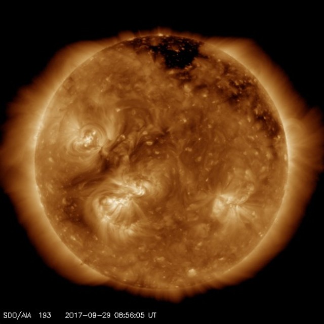 太陽表面觀測。(翻攝中央氣象局太空天氣作業辦公室官網)