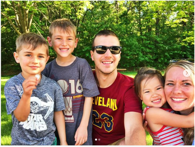 (擷取自beccalunde's Instagram)