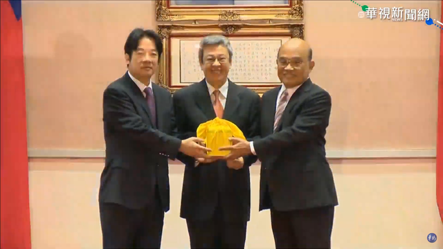 行政院長印信交接。