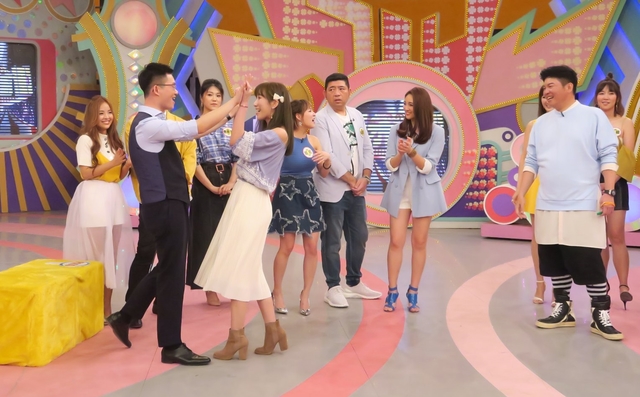 Apple破台語，視網膜還能答對，兩人被拱「在一起」。