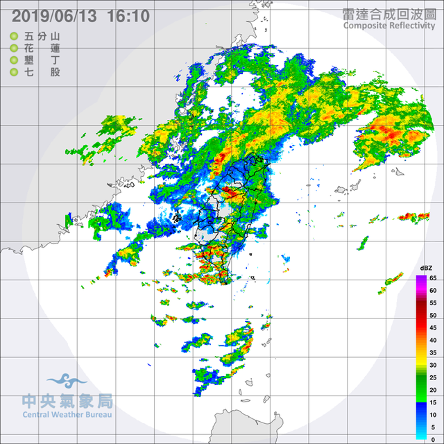 梅雨鋒面再度由北往南接近台灣。(氣象局提供)