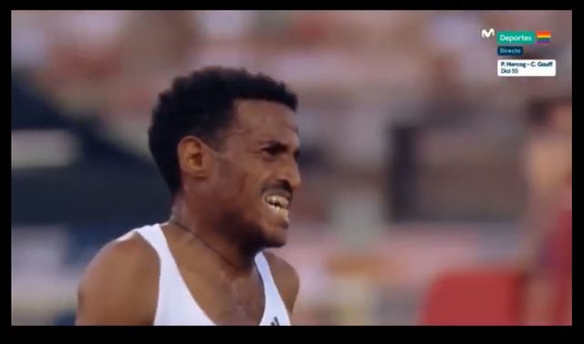 哈格斯‧葛布里維特奮力追上去的神情（圖／翻攝自YouTube／3T Total Tri Training）