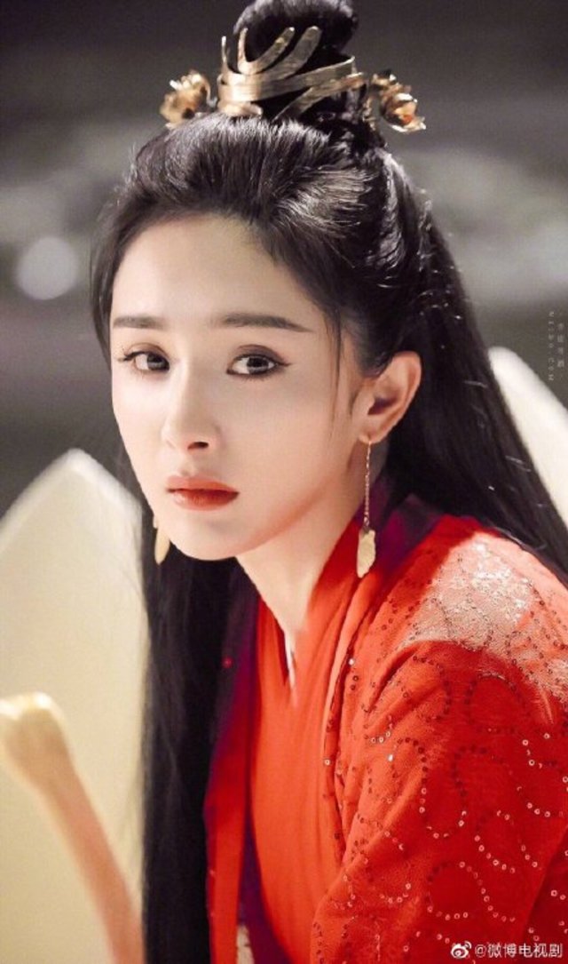 楊冪出演《三生三世十里桃花》。(翻攝自微博)