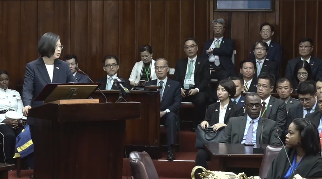 總統蔡英文在聖露西亞國會演說。