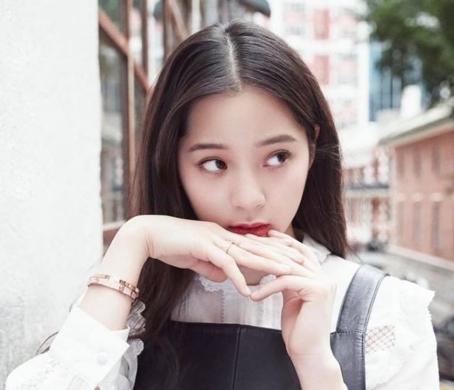 歐陽娜娜在微博發文，聲稱力挺暴力對待民眾的港警(資料照)