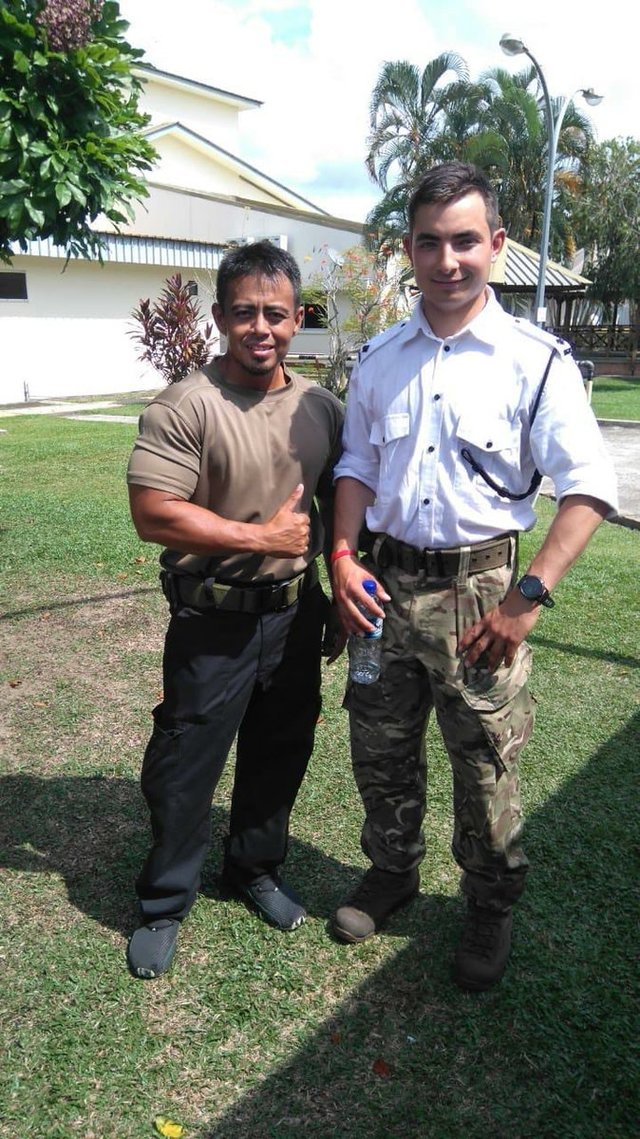 羅溫艾金森的兒子班傑明（右）（翻攝推特）