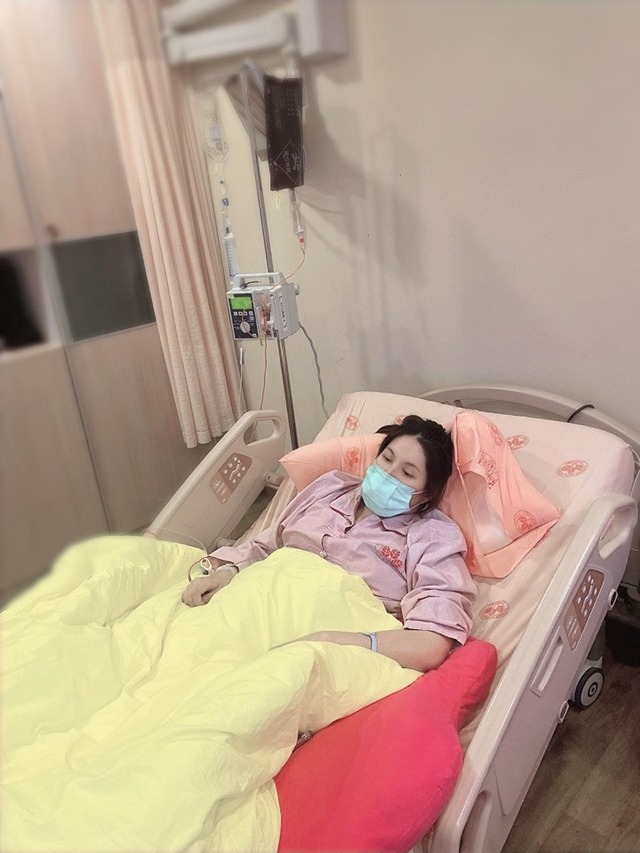 余祥銓PO出余苑綺化療照片（翻攝臉書余祥銓Ken）