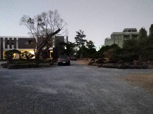 雲林縣立委候選人張嘉郡的青埔豪宅被爆是違建農舍。