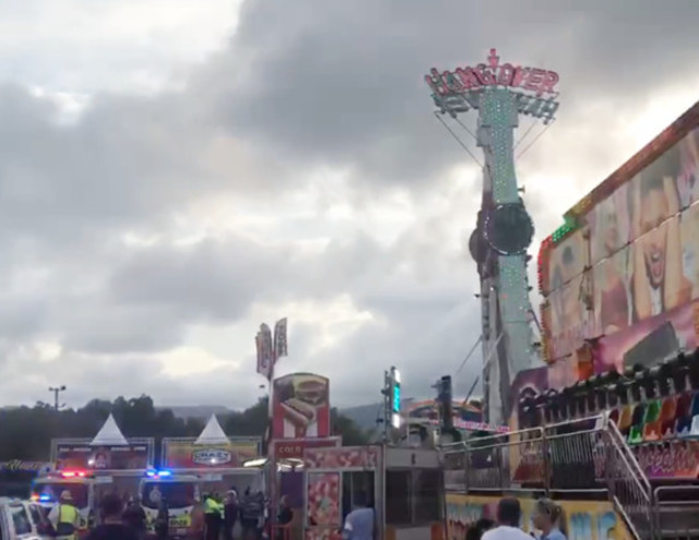 【影】悚！滑出遊樂設施座椅 澳女墜30公尺昏迷命危