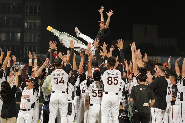 賀統一獅下半季封王 7-11限時3天300項商品第2件5折