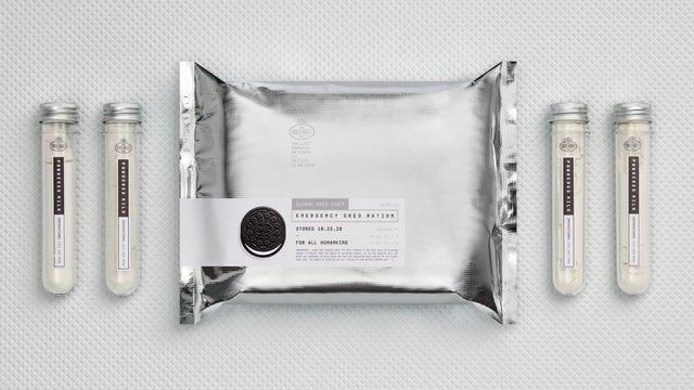 Oreo將奶粉裝在試管內保存。(翻攝自Oreo推特)