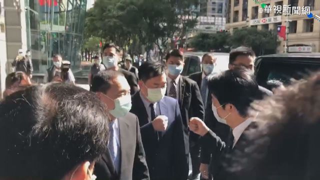 民調前2名同台 侯友宜.賴清德擊拳