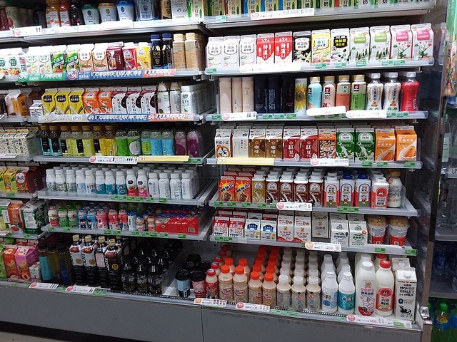 「超商奶茶霸主」是誰？網激推這些：搬整箱回家喝